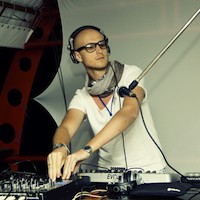 DJ Richy - продюсер и один из ведущих ди-джеев Беларуси, основатель и владелец первого и единственного в стране techno-лейбла Rich Universe Recordings. - 5047
