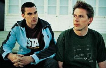 Groove Armada сдались в руки алкоголя